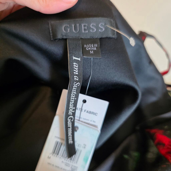 Women's Guess Black Red Rose Print Mini Dress Size M - Picture 8 of 13